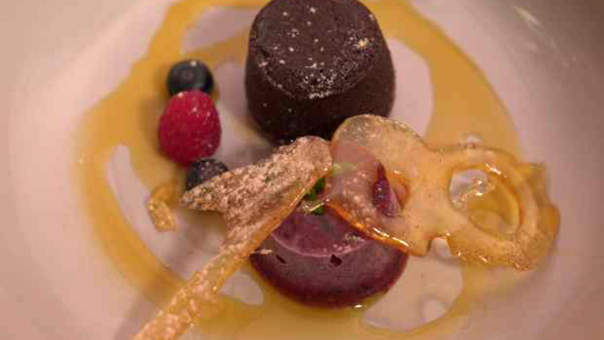 Das perfekte Dinner Rezepte - Schokoladentörtchen mit Sorbet und ...