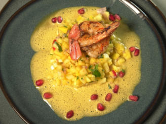 Garnelen mit Mangotatar und Curryschaum