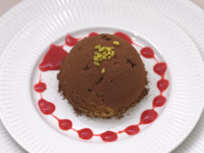 Zucotto mit Cremefüllung