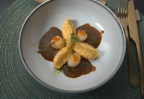 Pasta mit Garnele, Muschel und Bisque