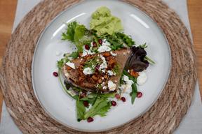 Chrispetta auf Avocado-Feta-Sorbet