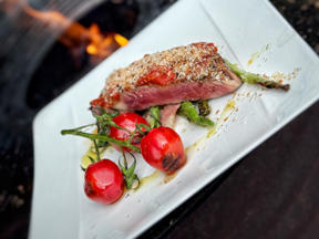 Ribeye aus dem Heu mit grünen Bohnen, Tomate und Spinat (Detlef Steves)