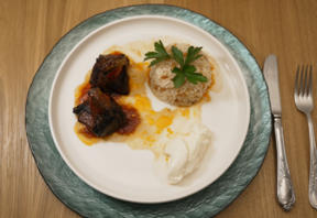 Reis mit Fadennudeln und Auberginenpäckchen mit Köfte