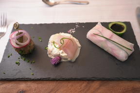 Brezenknödelspieß, Matjes Hausfrauenart & Bayrische Summer Roll