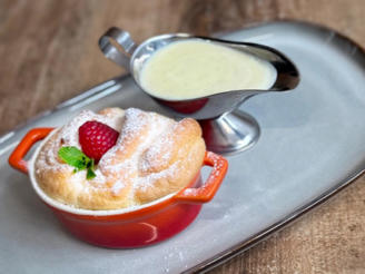 Salzburger Nockerln mit Vanillesauce und Passionsfrucht  (Verona Pooth)