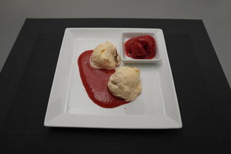 Mascarpone Kugel an Halbgefrorenem