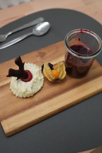 Wilde Grütze und Panna Cotta