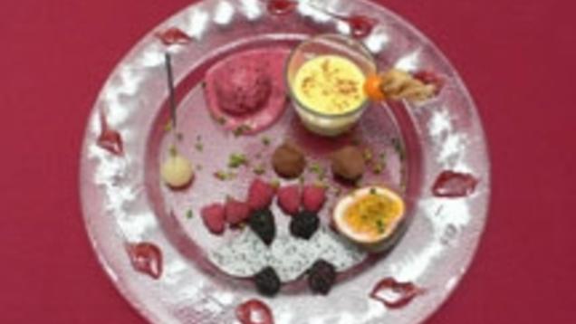 Beerensorbet an Zabaione