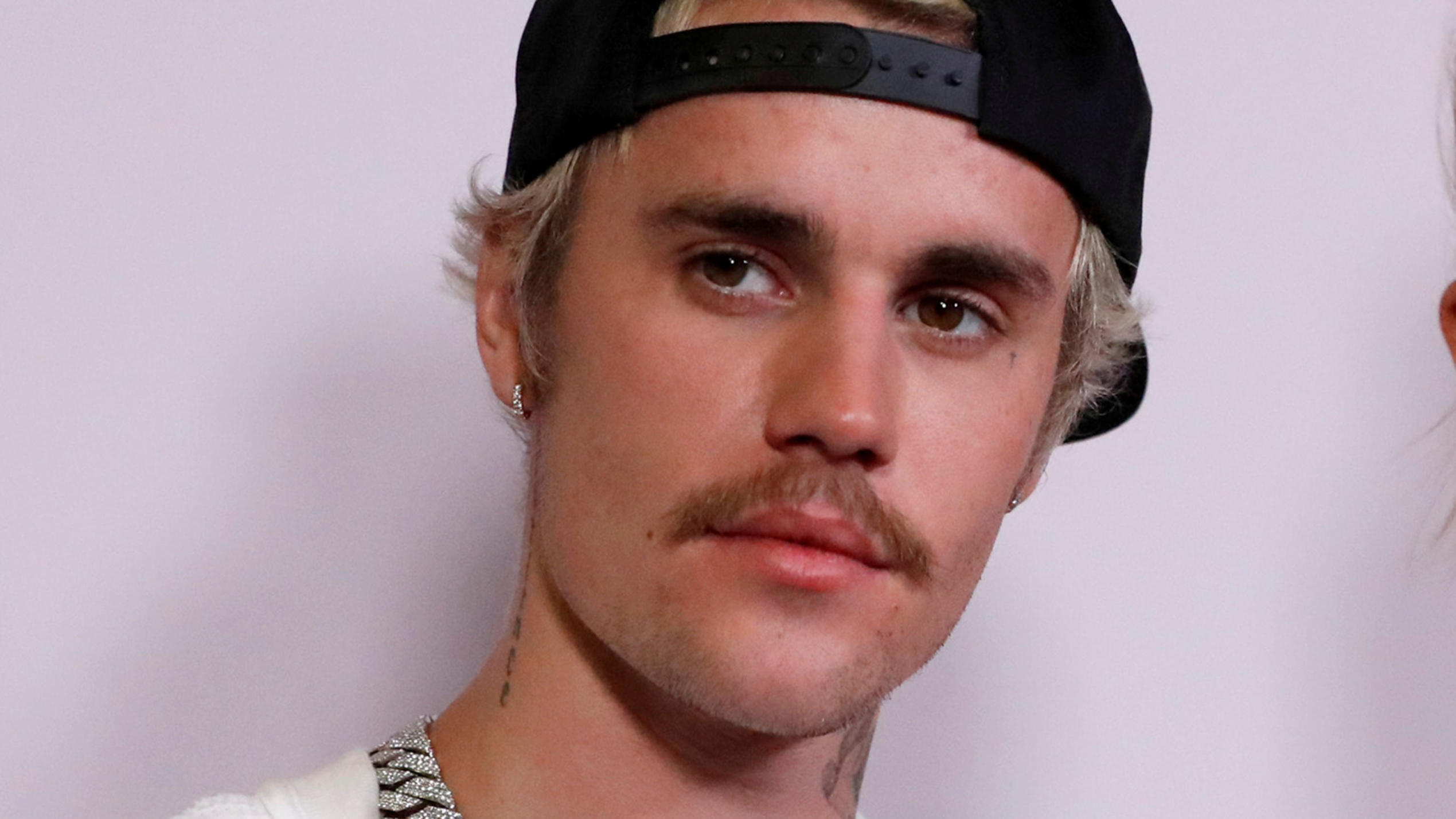 Neue Frisur Justin Bieber Ist Kaum Wiederzuerkennen