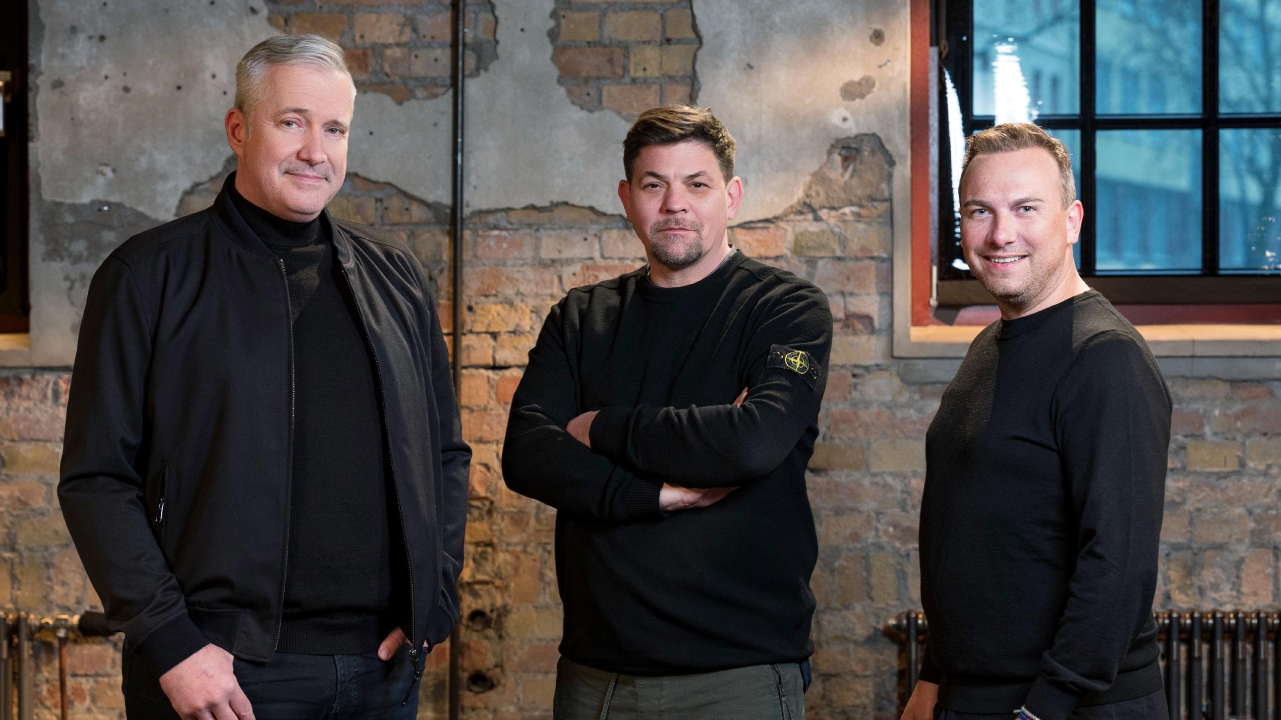 Alexander Herrmann, Tim Mälzer und Tim Raue treten in der "Kitchen Impossible - Best Friends Edition" an.