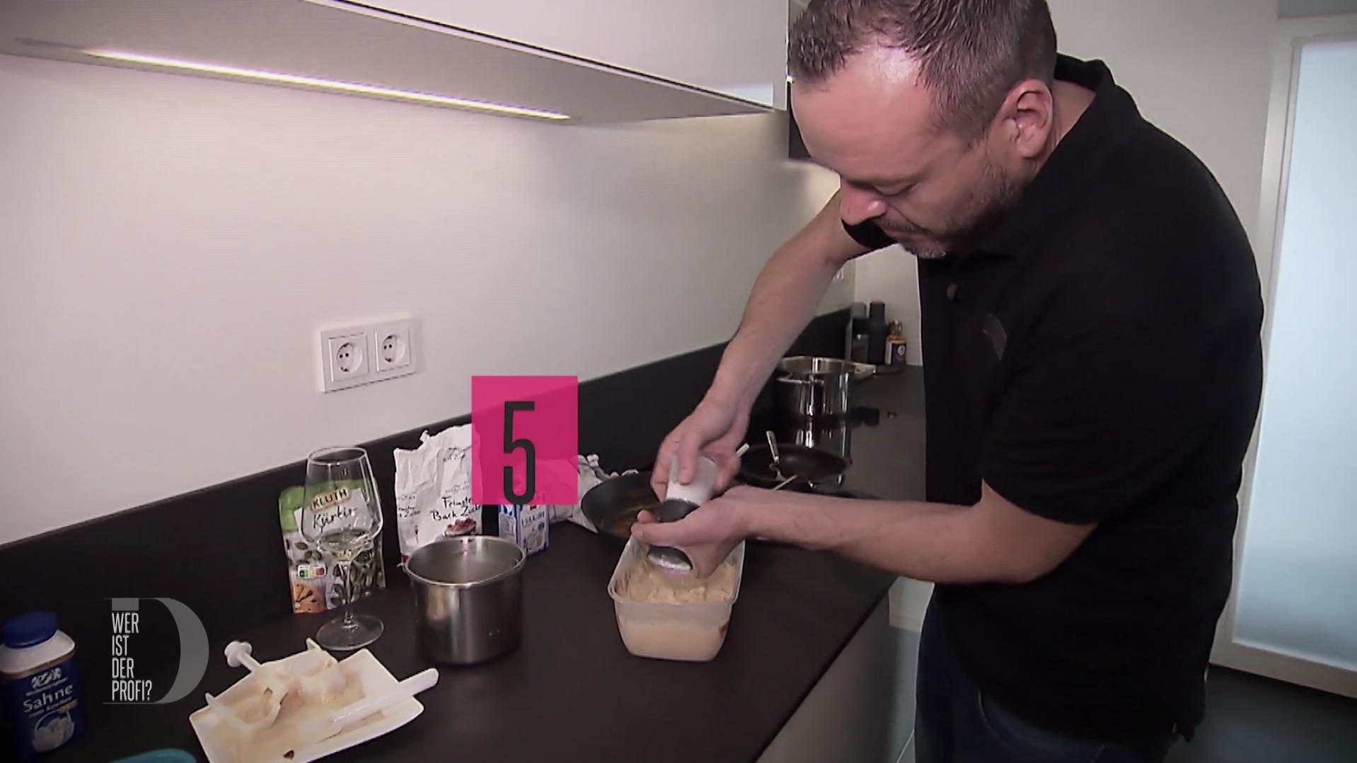Das perfekte Dinner: Thomas salzt sein Karamell gleich fünf Mal. Würde ...