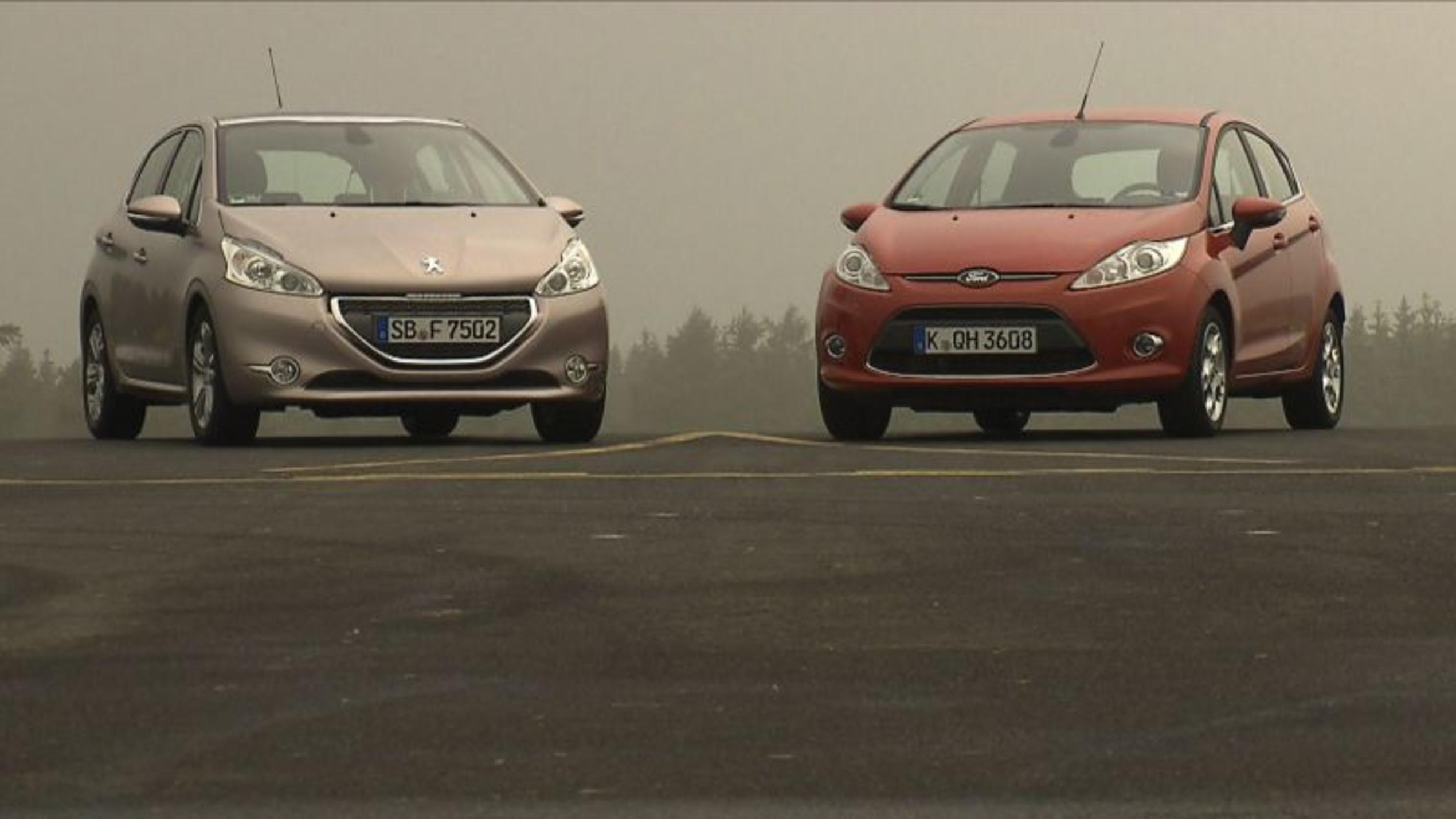 Im VOX-Vergleichstest: Peugeot 208 vs. Ford Fiesta