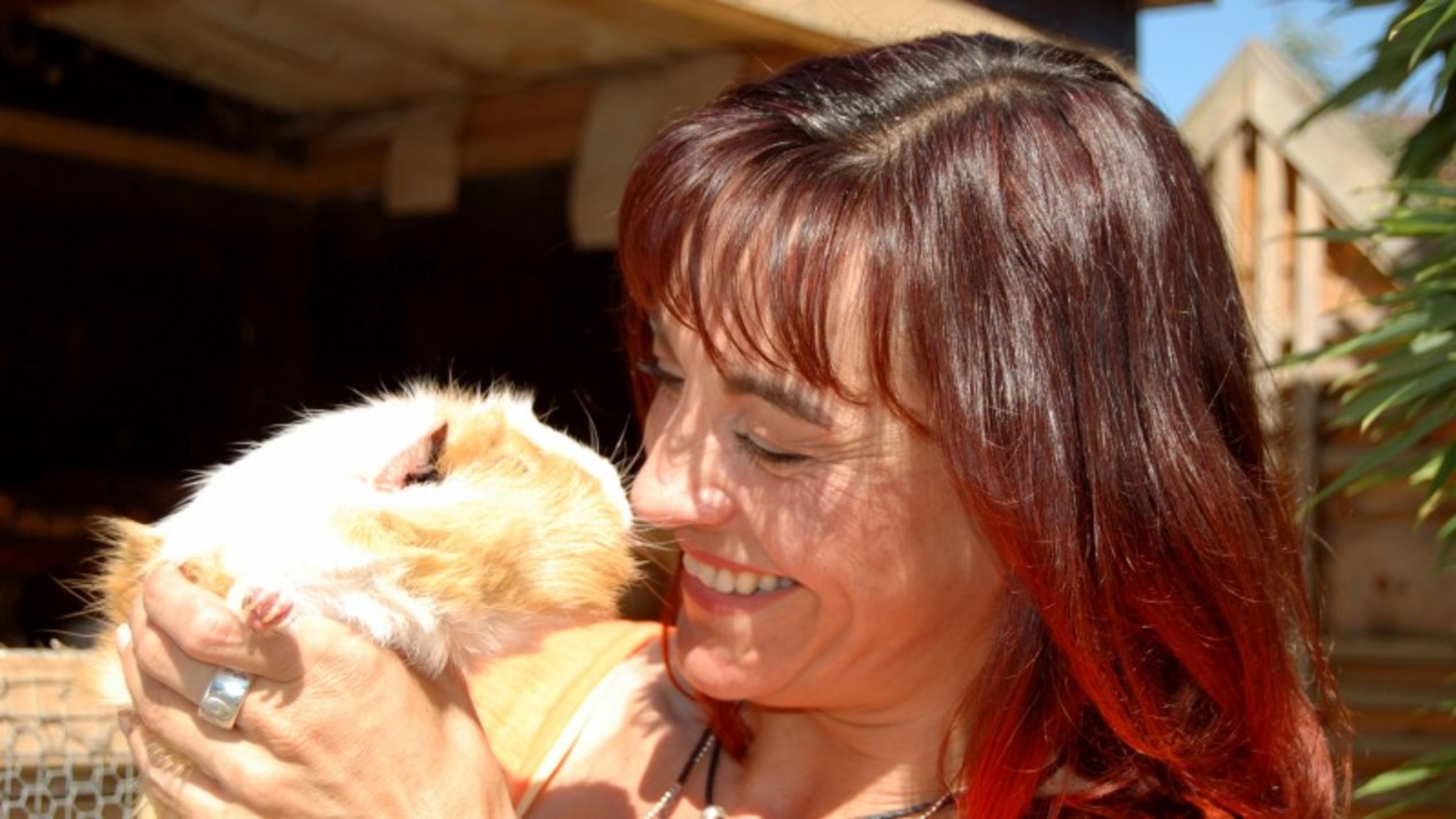 Diana Eichhorn besucht den Tierschutzverein "Meerschweinchen in Not".
