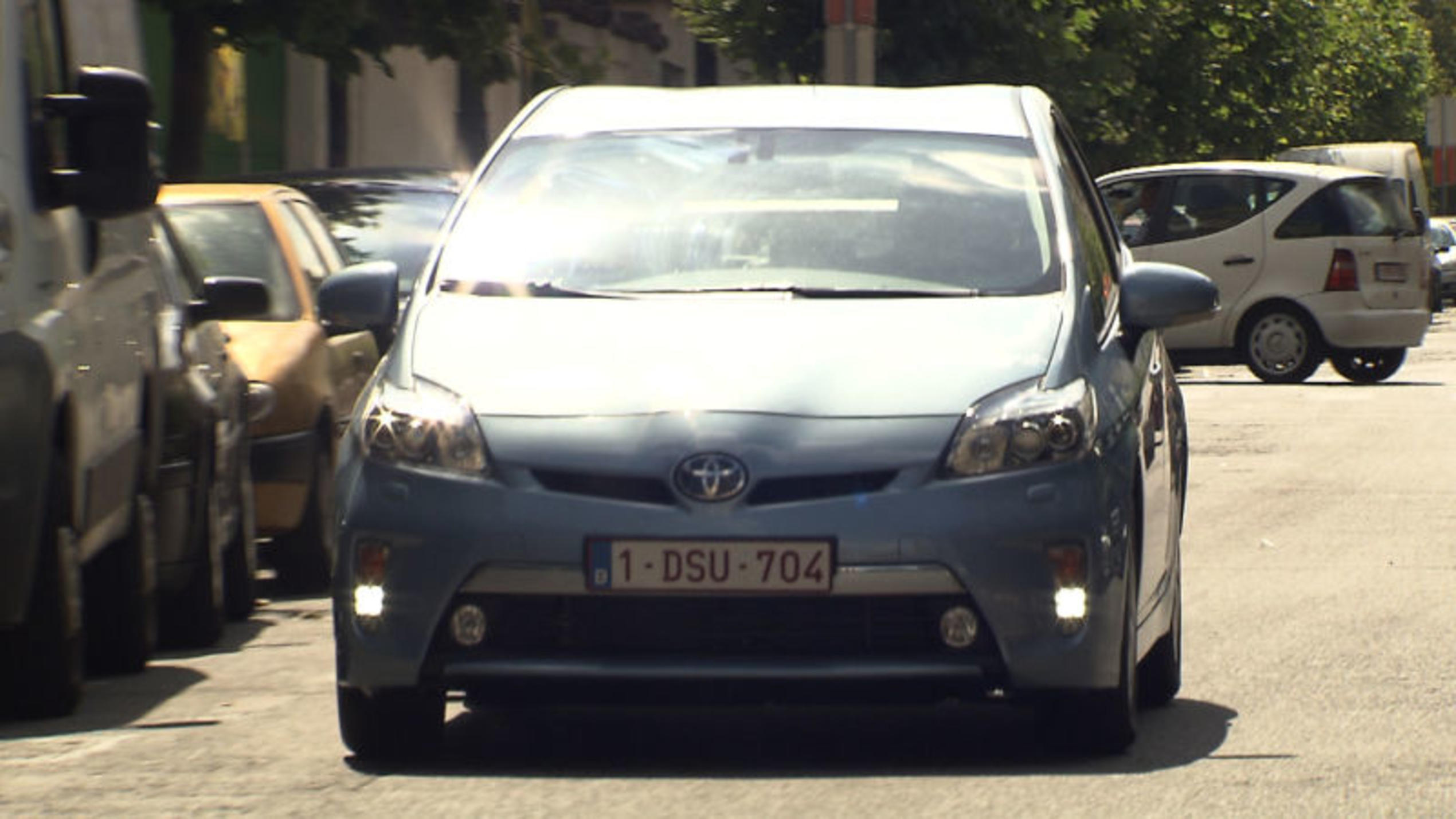 auto mobil testet den Toyota Prius Plug-In Hybrid