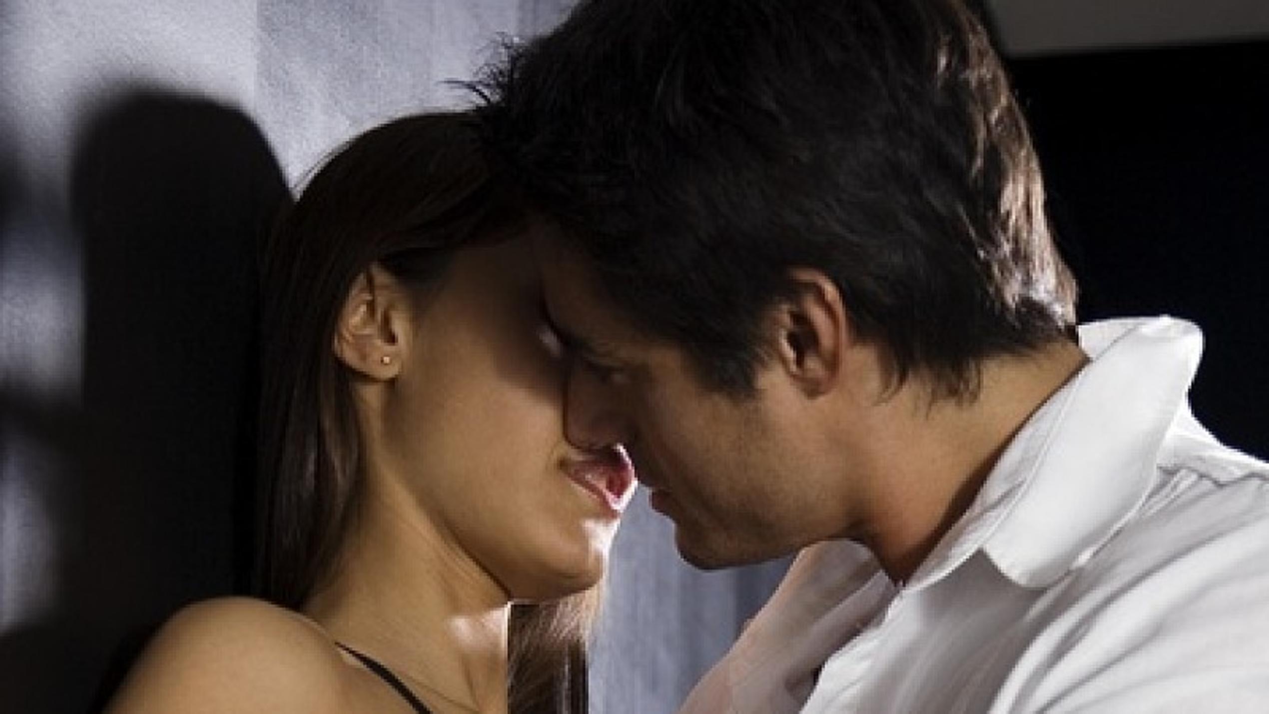 Почему мужчин возбуждают женские. Незабываемый поцелуй техника. Как заинтересовать парня чтобы целоваться.