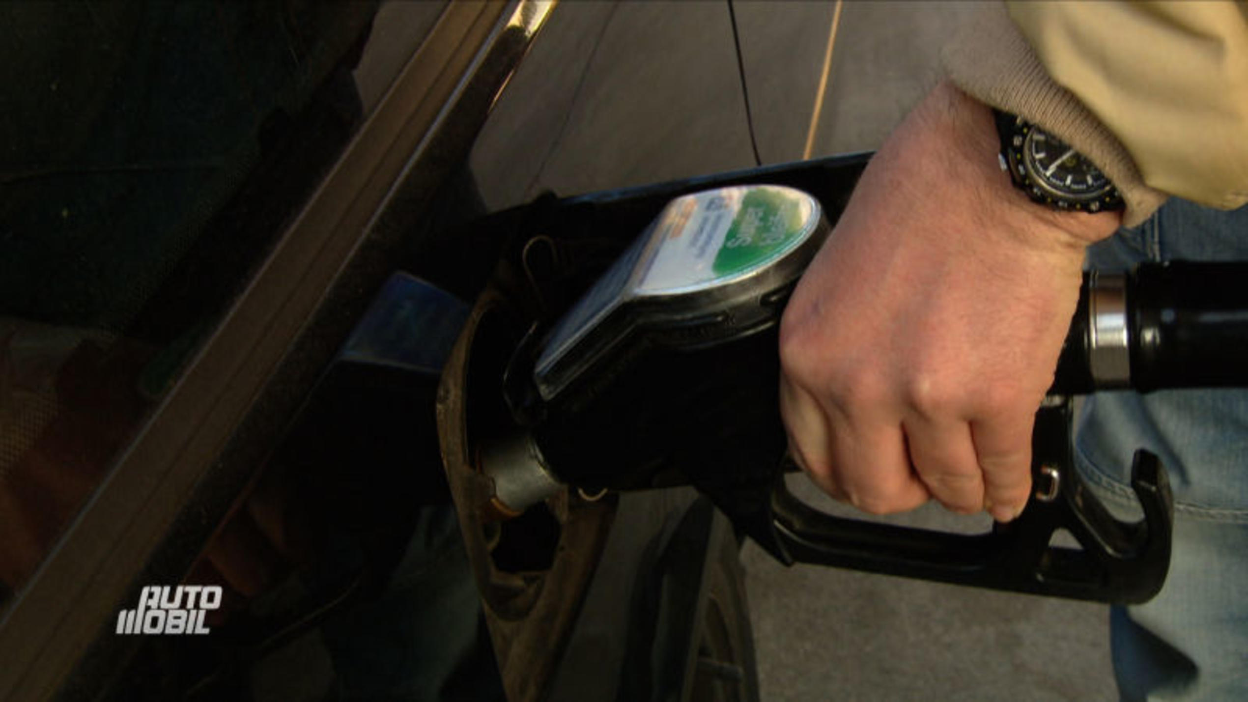 Benzin mit Diesel verwechselt? auto mobil weiß Rat.