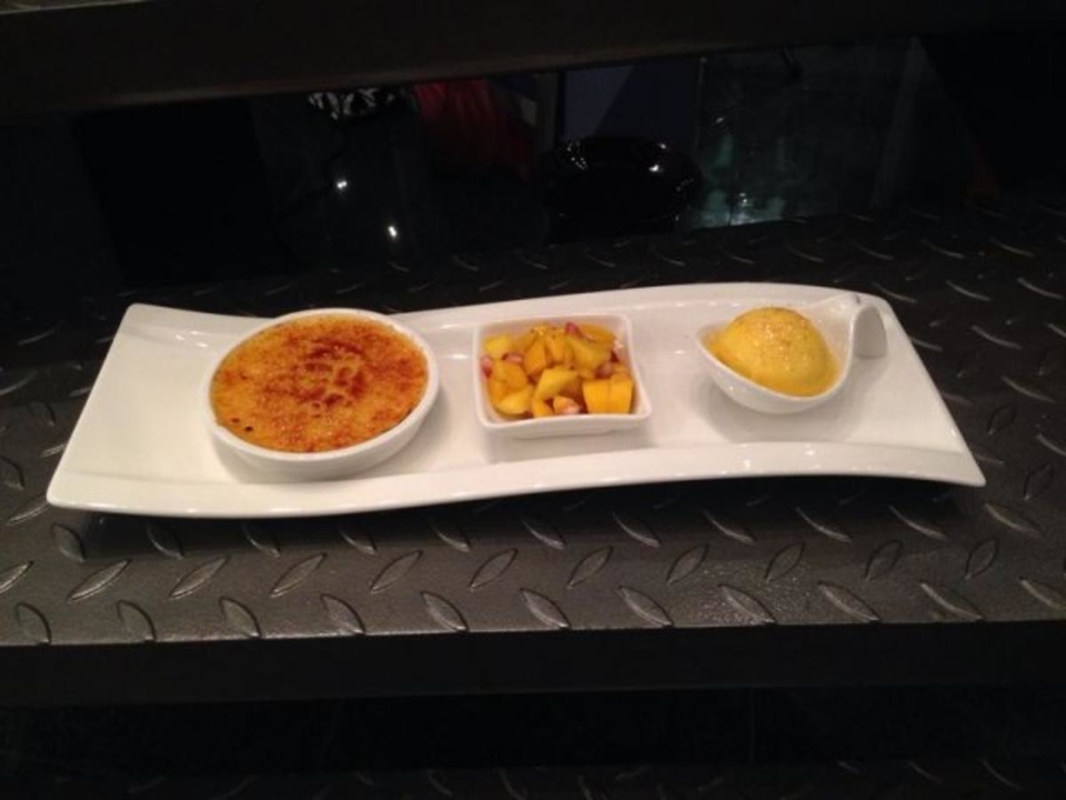Mango-Sorbet mit Lavendel-Creme-Brulee