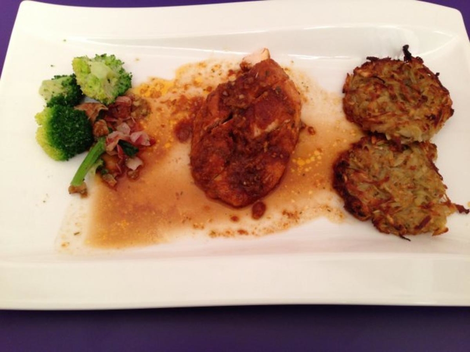 Poulardenbrust mit Pastinaken-Rösti und Brokkolini