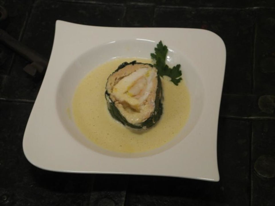 Mangold-Edelfischroulade auf Rieslingschaum