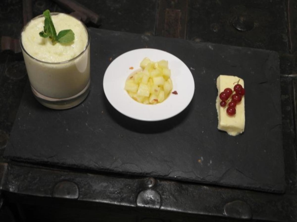 Triologie von der Ananas