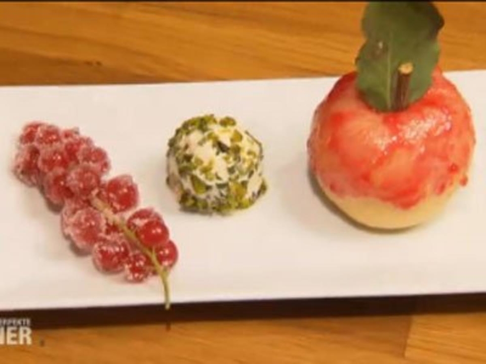 "SCHLAPP IM SCHLOSS" Miniapfel im Johannisburg-Mantel, Vanilleparfait & Apfelperlen