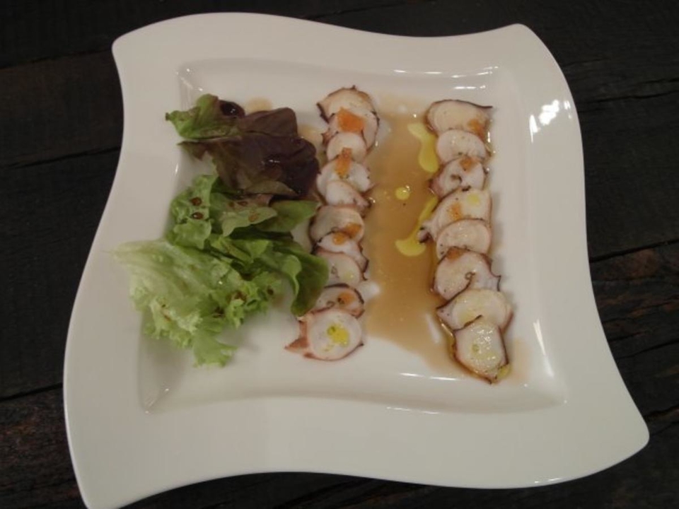 Oktopus-Carpaccio in Limetten-Vinegrette