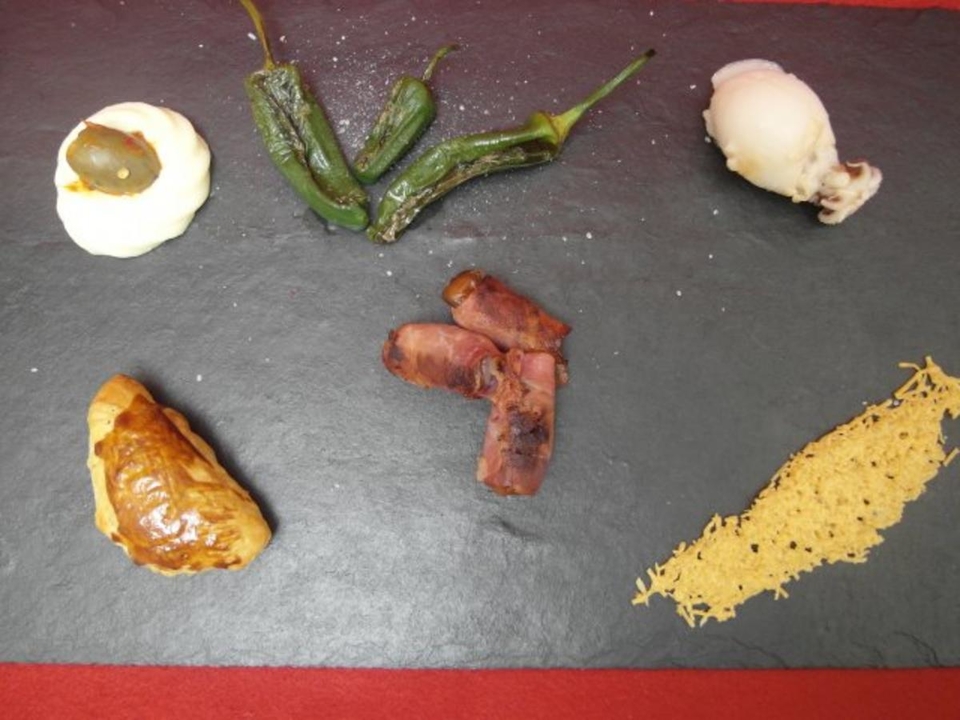 Bunte Variationen spanischer Tapas