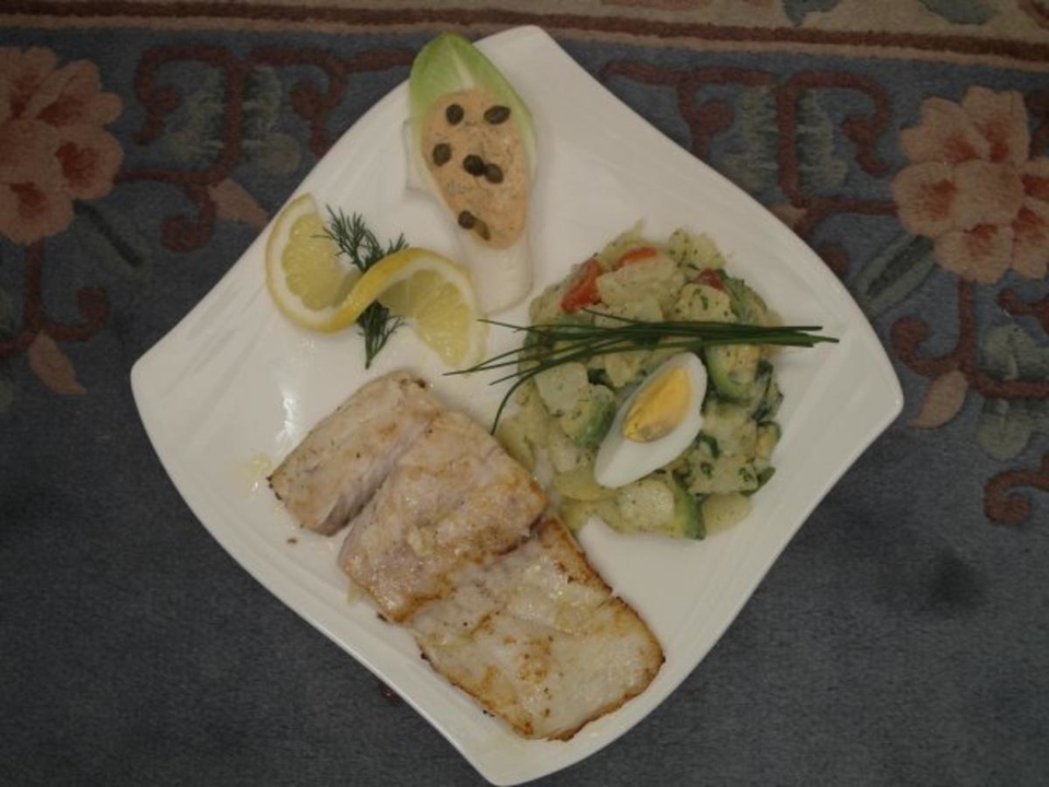 Victoriabarschfilet an Avocado-Kartoffelsalat