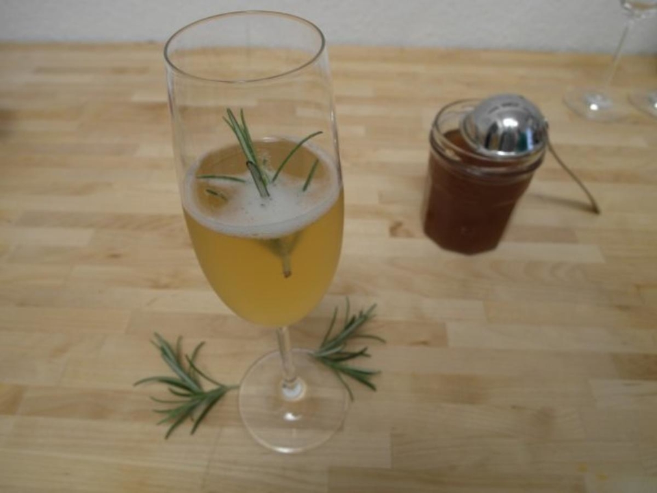 Rosmarin-Prosecco