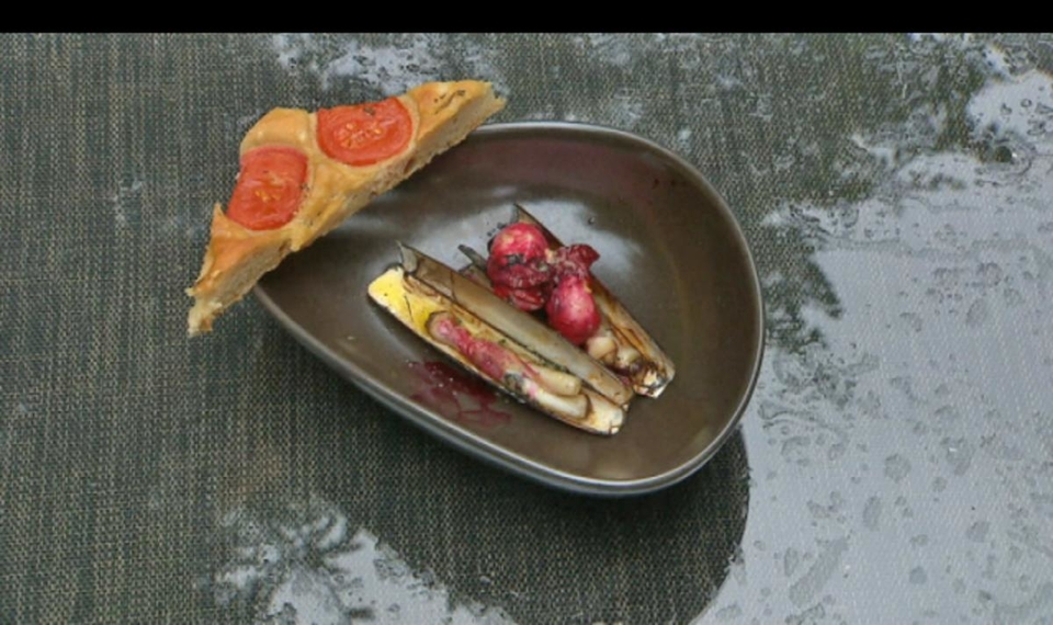 Gesmokte Apfelraspel mit Ziegenkäse
