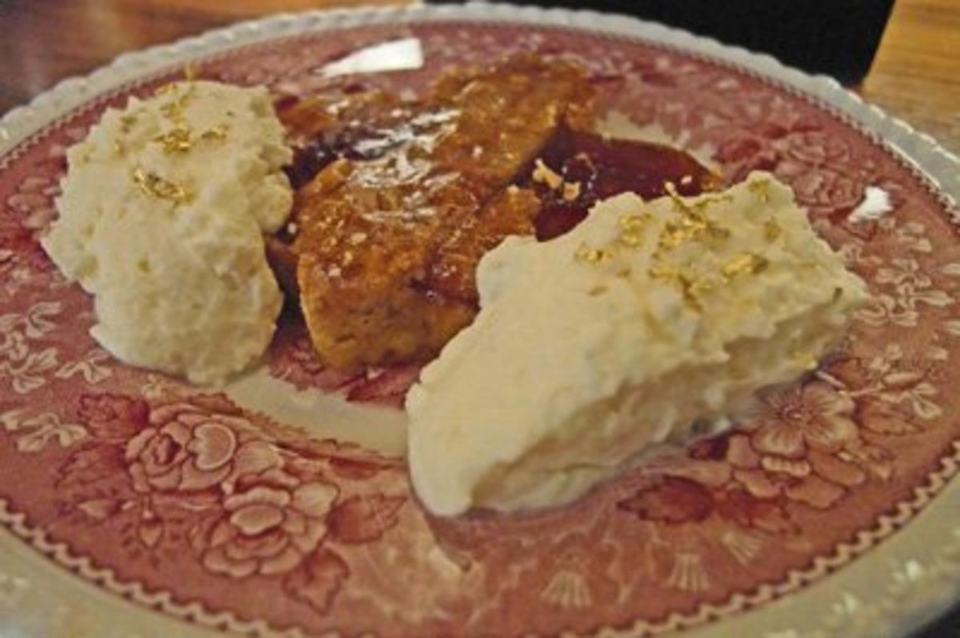 Linzer Törtchen an Tonka-Schaum