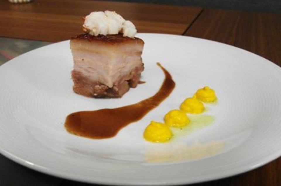 Schweinebauch-Hummer-Port