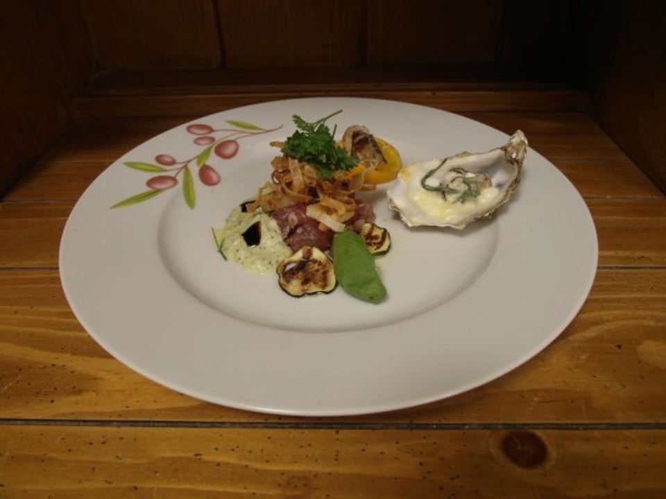 Thunfischtatar in Zucchinicreme