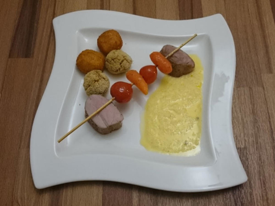 Schweinemedaillons mit Kartoffel- und Kichererbsen-Kroketten