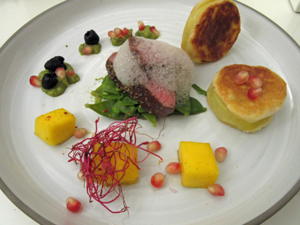 Bisonfilet - Mango - Oliven - Kefe - Erdapfel - Vanille - Granatapfel
