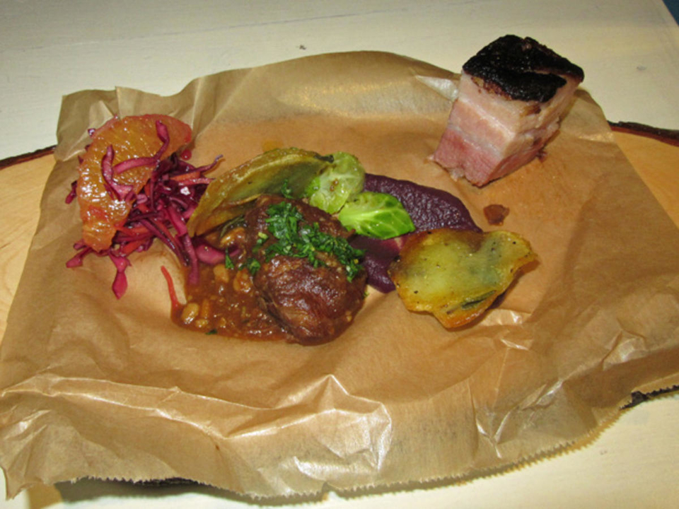 Sous Vide Wammerl - geschmorte Backe - Rotkohl