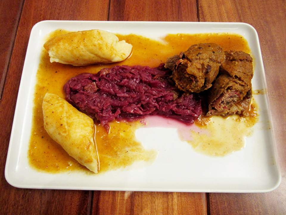 Rinder-Rouladen mit schlesischen Kartoffelmehlklößen