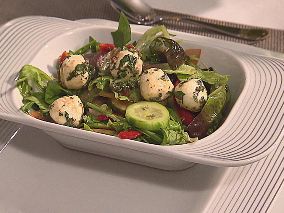 Pflücksalat mit Mozzarella (Ricky Harrys)