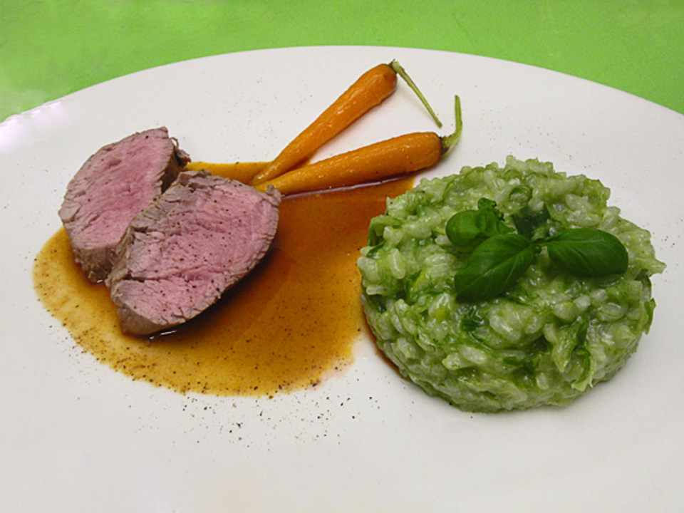 Lauchrisotto mit Kalbsfilet, Kalbssauce und Möhrchen