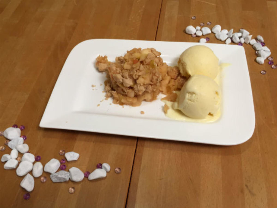 Abbelskrömbel mit Eis