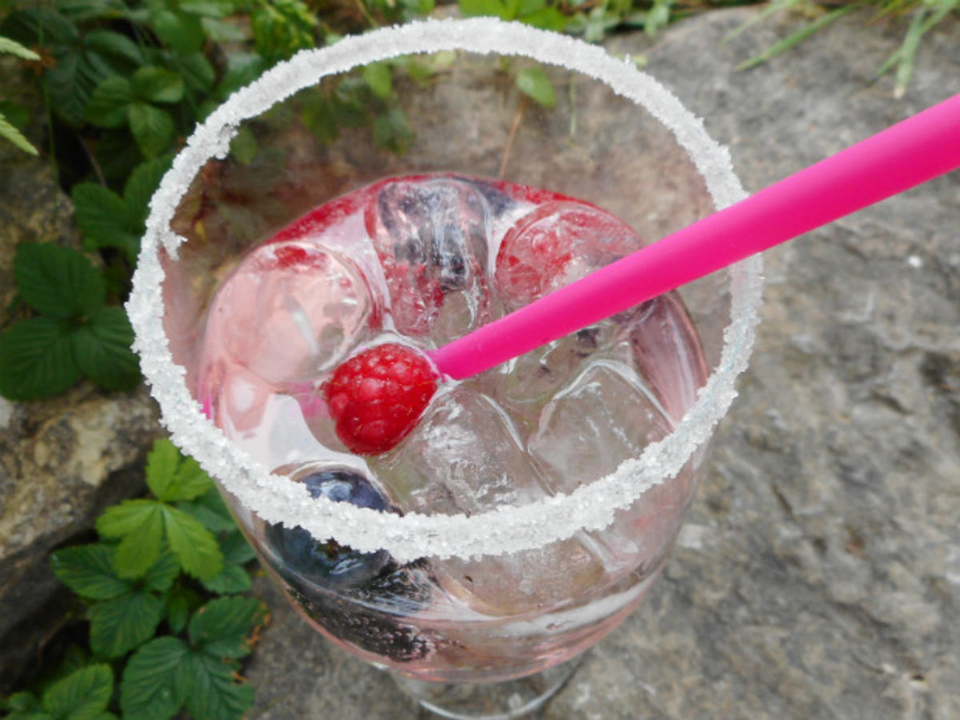 Beeren küssen Eis