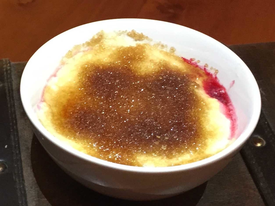 Himbeere küsst Joghurt-Sahne-Komposition