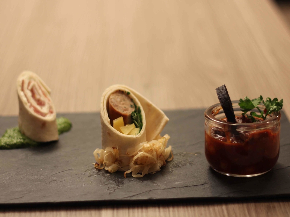 Hessisches Sushi mit Blutwurst-Kichererbsen-Ragout