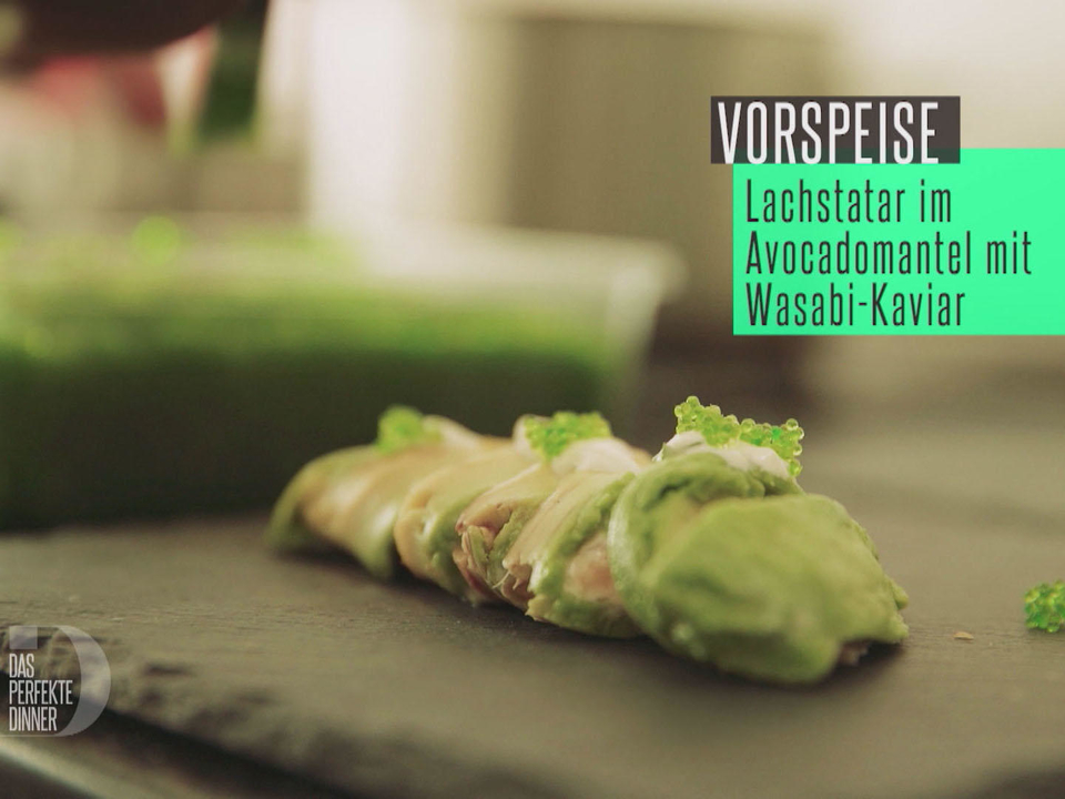 Lachstatar im Avocadomantel mit Wasabi-Kaviar