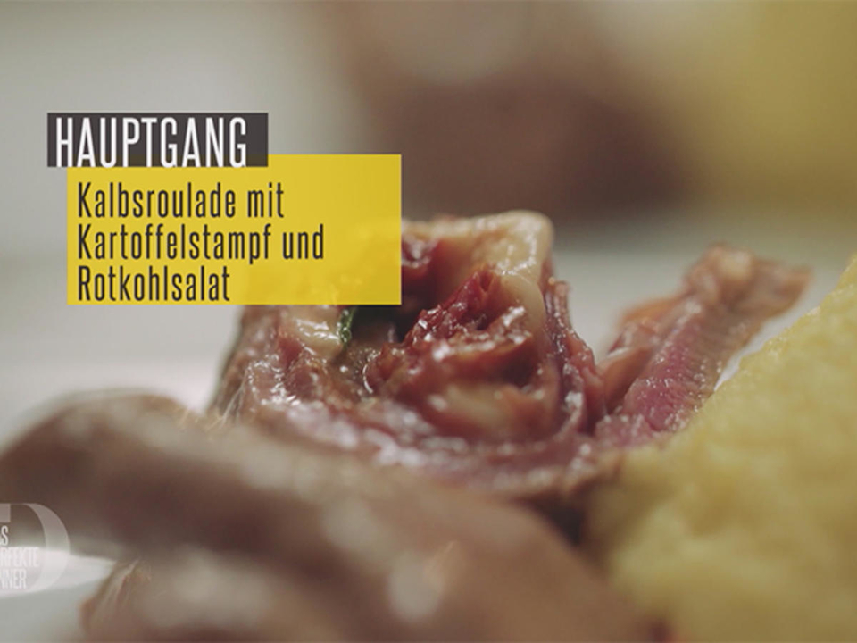 Kalbsroulade / Kartoffelstampf / Rotkohlsalat mit Walnuss / Portwein Jus