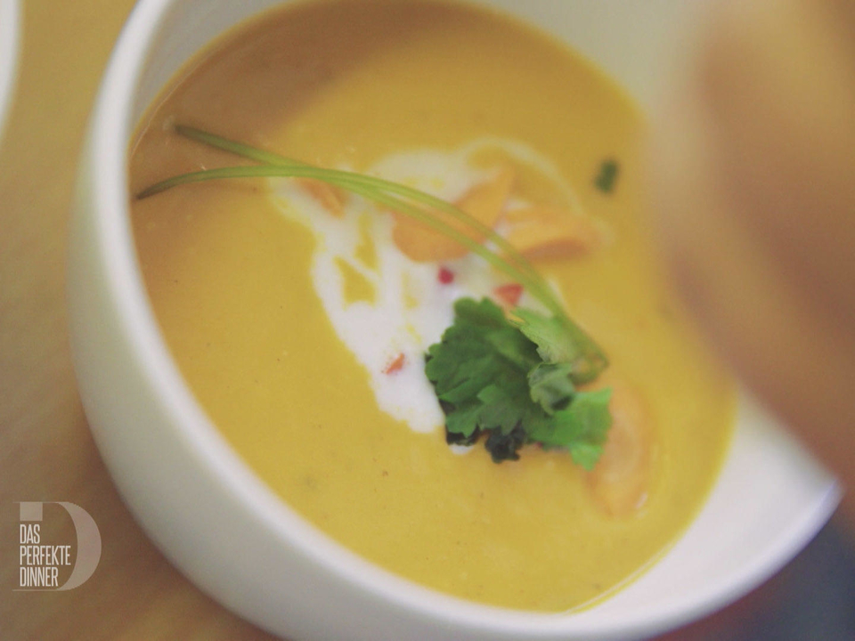 Mohrrübensuppe mit Süßkartoffeln und Buttercroutons