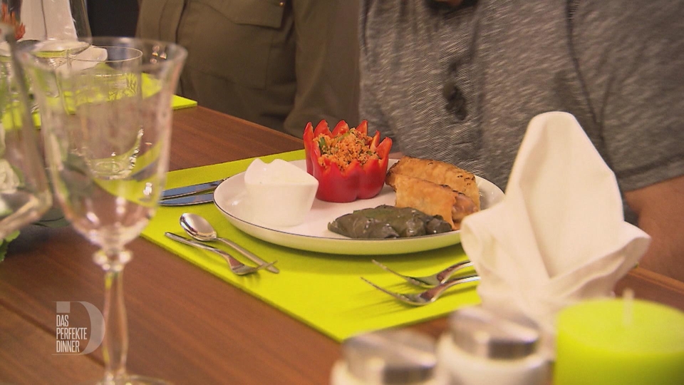 Bulgursalat, Weinblätter, Avei Böregi mit selbstgemachten Yufkablättern