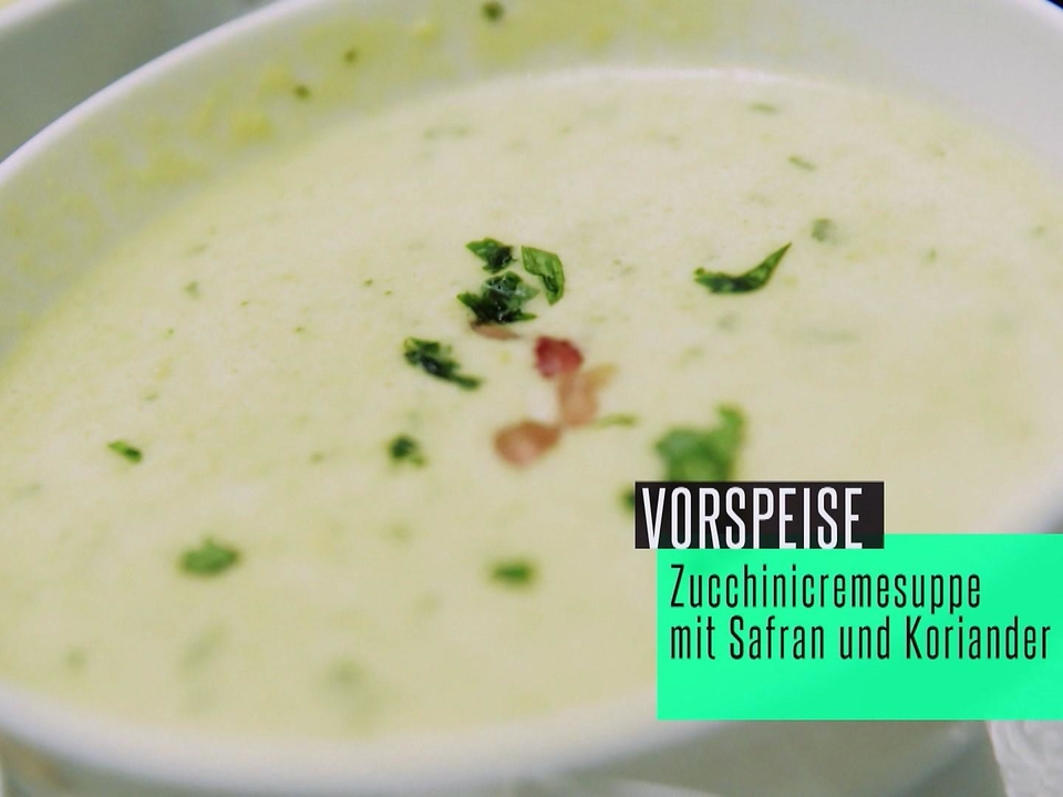 Zucchinicremesuppe mit Safran und Koriander