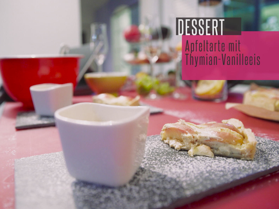 Französische Apfeltarte mit Thymian-Vanilleeis