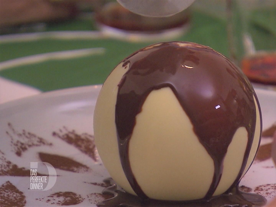 Weißer Schokoladenball